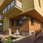 Rosiem House