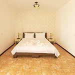 Rosiem House 3*