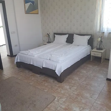 Rosiem House 3*