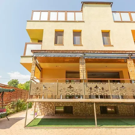 Rosiem House Гостевой дом 3*