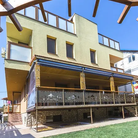 Pensiune Rosiem House