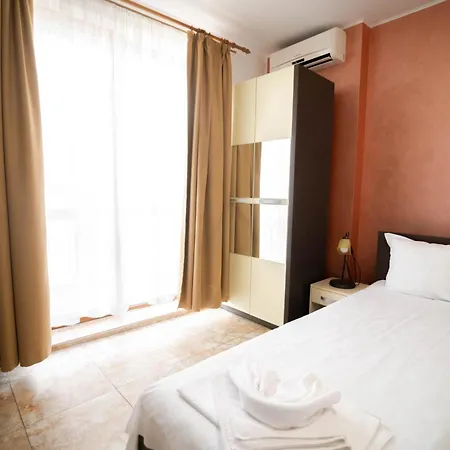 Rosiem House 3*