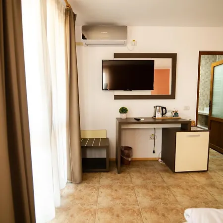 Rosiem House 3*