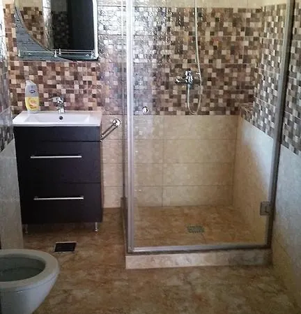 ゲストハウス Rosiem House テキルギオル