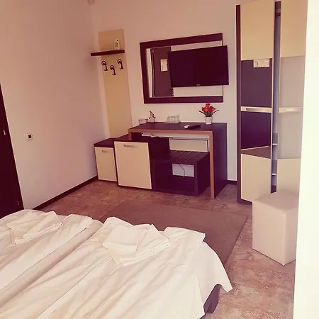 Rosiem House ゲストハウス テキルギオル